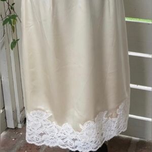 Banana Republic Cream Midi Skirt with White Lace